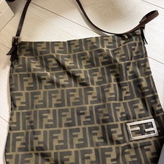 FENDI フェンディ ズッカ柄 ズッカ ワンショルダーバッグ FF金具 楽天市場】【バッグ】FENDI フェンディ ズッカ柄 セミショルダー