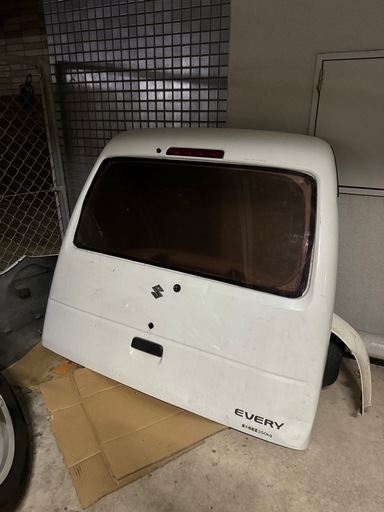 スズキ　エブリーda64v リアゲート