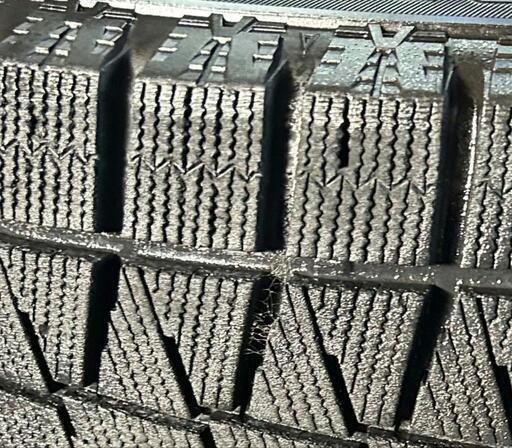 ⛄215/55R17❄️ノア、ヴォクシー、ヴェゼル、ジューク、セレナ等に！BLIZZAK！BRIDGESTONE製アルミホイール付スタッドレスタイヤ入荷しました⛄ ⛄215/55R17❄️ノア、ヴォクシー、ヴェゼル、ジューク、セレナ等に