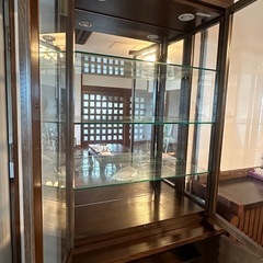 カリモク ドマーニガラスキャビネット