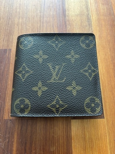 VUITTON財布