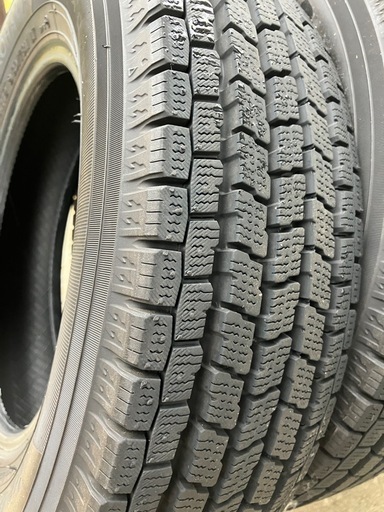 Yokohama スタッドレス 145/80r12 スタッドレス シーズンのみ使用 軽