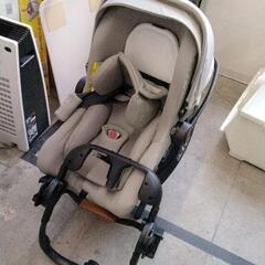 0921-635 (美品)ベビーシート pipa next
