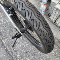 ＨＵＭＭＥＲ　折りたたみ自転車　美品　２０インチ　６変速　サドル　新品　シルバー　配達可能