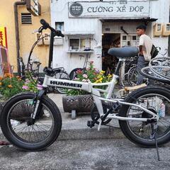 ＨＵＭＭＥＲ　折りたたみ自転車　美品　２０インチ　６変速　サドル　新品　シルバー　配達可能