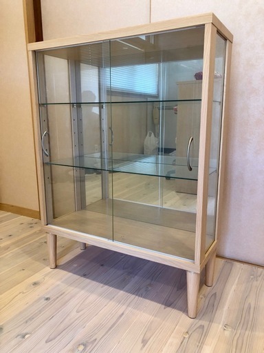 ★超美品★キャビネット　収納棚　ガラス扉　コレクションケース
