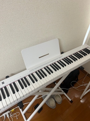 電子ピアノ