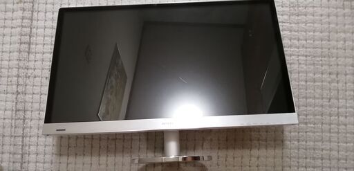 28インチ液晶ディスプレイ