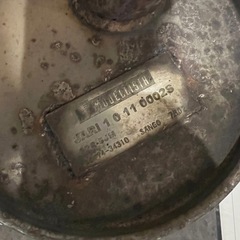 プリウスα モデリスタ　マフラー