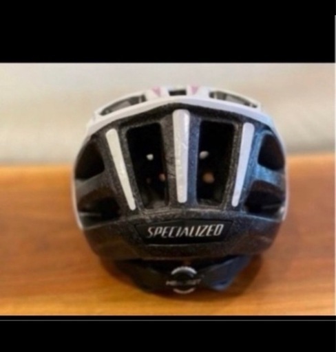 specialized スペシャライズド　ロードバイクヘルメット　クロスバイク　マウンテンバイク　電動自転車 サイクリングヘルメット specialized B90A  54〜60㎝　超美品　ロードバイク本体出品中　現金決済の場合サイクルグローブ1点プレゼント　ロードバイク本体出品中　期間限定
