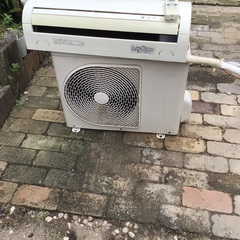 値下げ‼️素敵すぎる‼️マットブラック色のエアコン⚫️冷暖房しっかり 