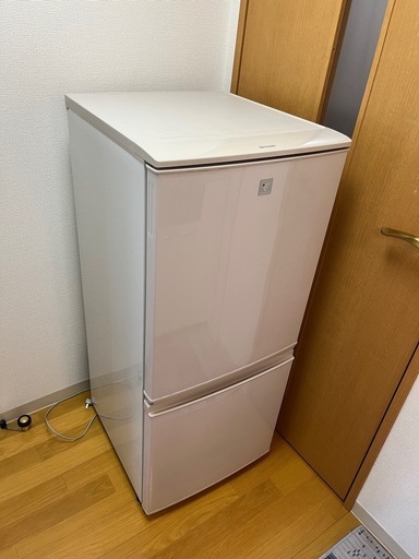 シャープ　ノンフロン冷凍冷蔵庫　137L