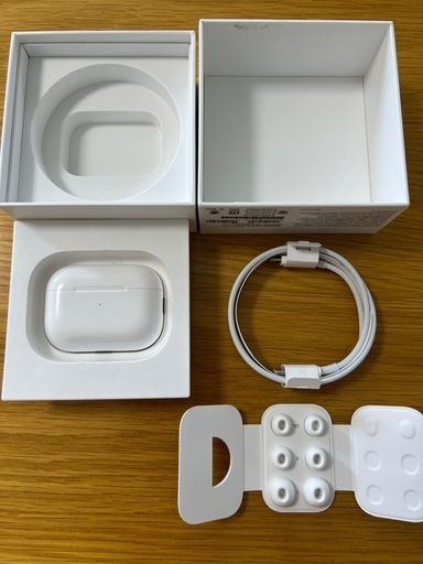【イヤホン新品交換済み】AirPods Pro 第2世代lightning接続