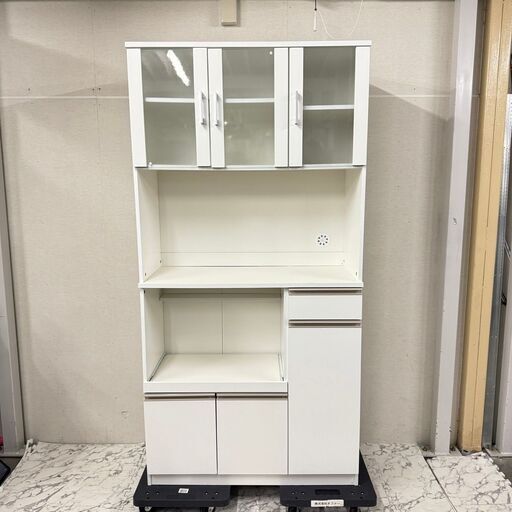 19828  NITORI 3枚ガラス扉 キッチンボード   ◆大阪市内・東大阪市他 6,000円以上ご購入で無料配達いたします！◆ ※京都・高槻・枚方方面◆神戸・西宮・尼崎方面◆生駒方面、大阪南部方面　それぞれ条件付き無料配送あり！