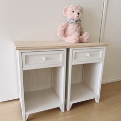 マニーローズタイルのテーブルワゴンコンパクトで可愛いワゴン