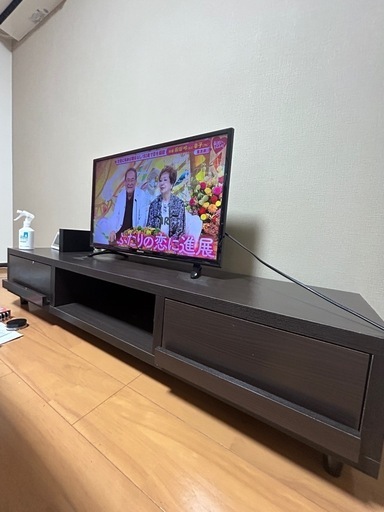 テレビ、テレビボード付