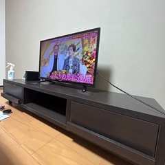 テレビ、テレビボード付