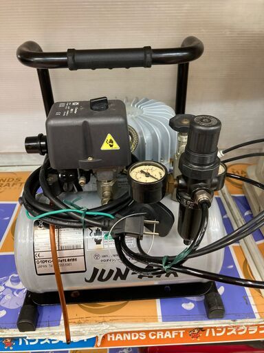 クロダインターナショナル JUN-AIR3-4 静動コンプレッサ (エアを抜くとき、異臭と排水あり)