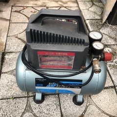 家庭用100vエアーコンプレッサー10リッター