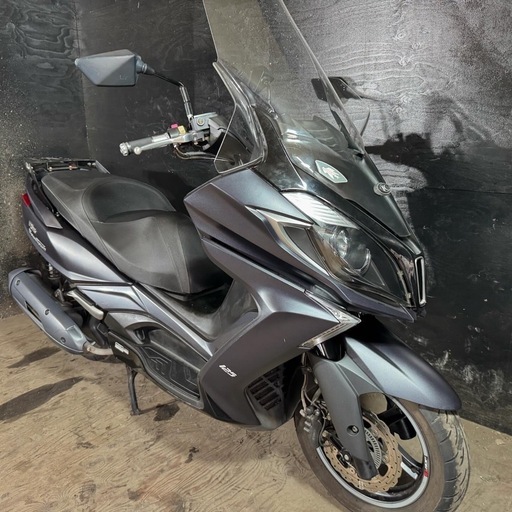 ★支払い総額8.2万円★始動動画もあります♪ 書類完備！ キムコ ダウンタウン125i 高年式！ 外観良好♪ 大型フロントスクリーン！ リアキャリア付き！ ☆支払い総額8.2万円☆始動動画もあります♪ 書類完備！ キムコ