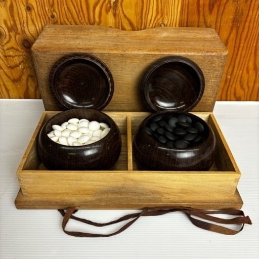 s0922608 現状品 碁石 囲碁 黒白 和風 良素材 桐箱 箱付き 中古品