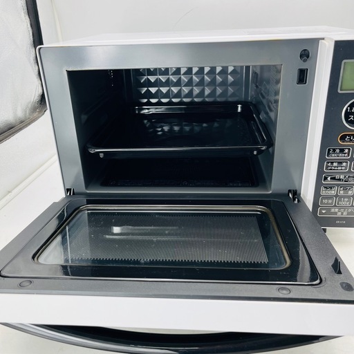 美品 2021年 TOSHIBA 東芝 オーブン/電子レンジ ER-V18(W) TOSHIBA/東芝 電子レンジ オーブン機能つき フラットタイプ ER-V18(W