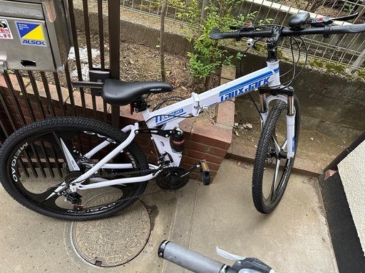 新品•早い方は価格交渉受けます　自転車