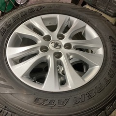 アルファード　ヴェルファイア？ 215/70/16  16インチ トヨタ純正アルミ　タイヤ　新車外し　ヒゲ跡残り