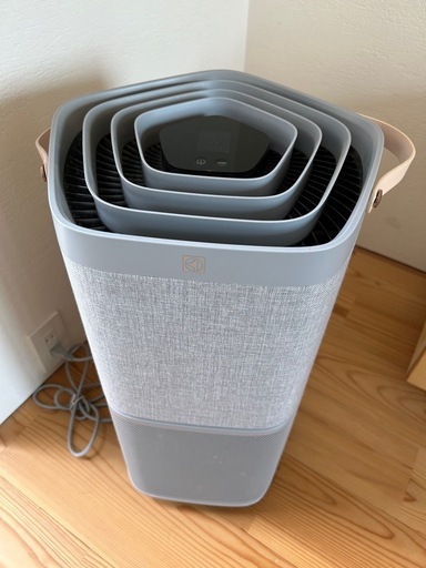 ほぼ新品　Electrolux 空気清浄機 PA91-406GY エレクトロラックス