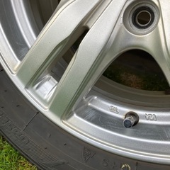 ヴォクシー・ノア等195/65r/15スタッドレスタイヤ