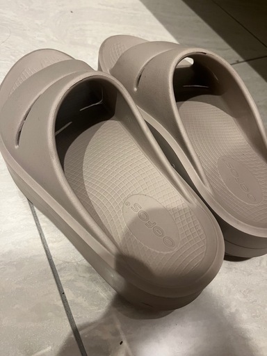 【美品】oofos厚底定価13000円