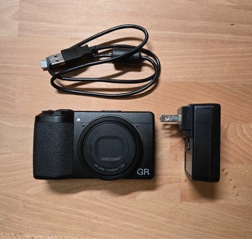 美品　RICOH GRⅢ