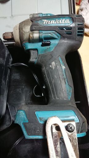 マキタ18VインパクトレンチTW300D