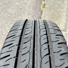 夏タイヤ4本(195/65/R15)お話中