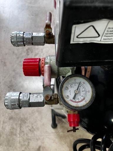 😀SINYAM😀😀エアーコンプレッサー😀50L😀3馬力😀100V😀タイヤ交換😀釘  