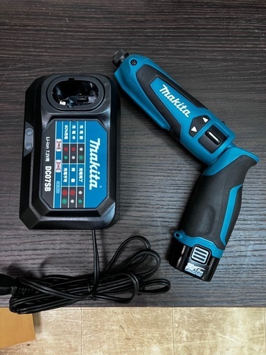 makitaマキタ充電式ペンインパクトドライバー7.2 ボルト両側面スイッチ無段変速+正逆転切替No.3672現金、クレジット、スマホ決済対応