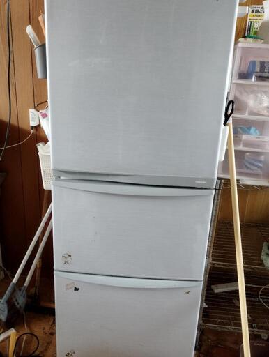 3ドア冷蔵冷凍庫　32型テレビ　洗濯機