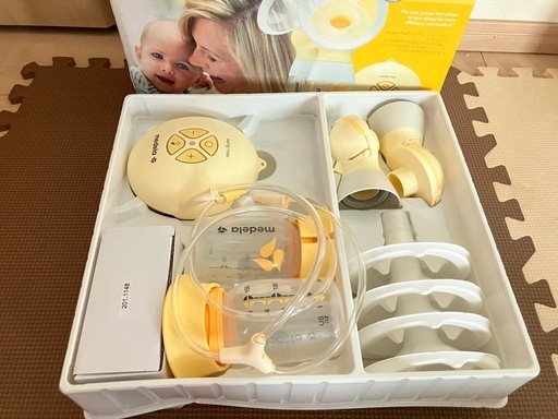 Medela(メデラ) 搾乳機 \n