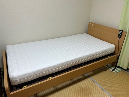 10月25日まで！電動ベッド　2モーター　マットレス付属なし