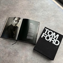 新品　TOM FORD 写真集 トムフォード ハードカバー