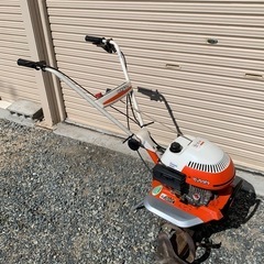 クボタ耕耘機　美品　値段交渉に応じます。 クボタ耕耘機 美品 値段交渉に応じます。