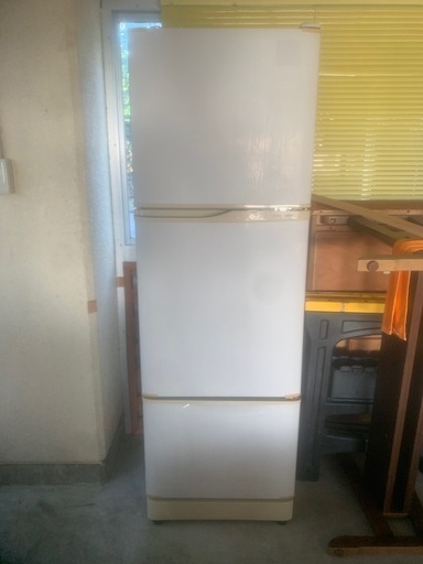 清掃済み　3ドア冷蔵庫