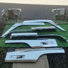 いすゞ　320フォアード　寝台あり　メッキパーツセット　デコトラ　イスズ　トラック