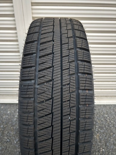 15インチ スタッドレスタイヤ バリ溝 GESTONE スタッドレスタイヤ 15