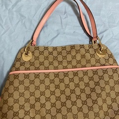 GUCCIバグ