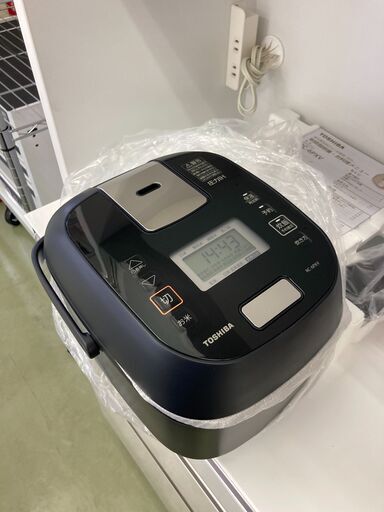 【リサイクルショップ　ピカソ　小松原】【未使用】2024年製 東芝 TOSHIBA 3.5合  圧力IH炊飯ジャー ブラック RC-6PXV-K★7883★