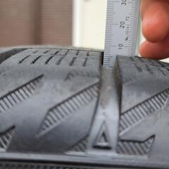 スタッドレスタイヤ205/65R16