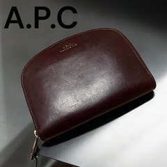 A.P.C アーペーセー　ハーフムーン 財布　ラウンドジップ