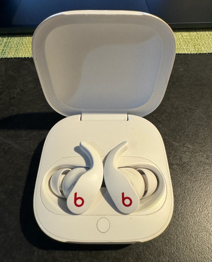 Beats Fit Pro ホワイト