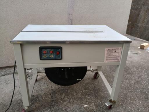 新古品　半自動梱包機　PPバンド　結束機　 100V50/60HZ　１５０個位梱包しその後保管